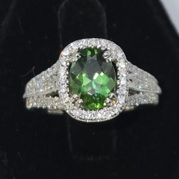 14K White Gold 2 CT Green Garnet & Diamond Ring - Picture 1 of 8